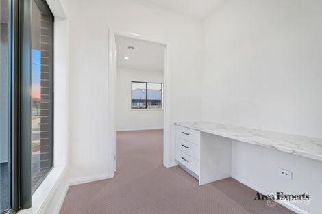Property photo of 43 Pioneer Drive Aintree VIC 3336
