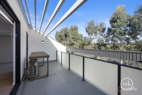 204/64 Bridge St, Eltham, VIC 3095