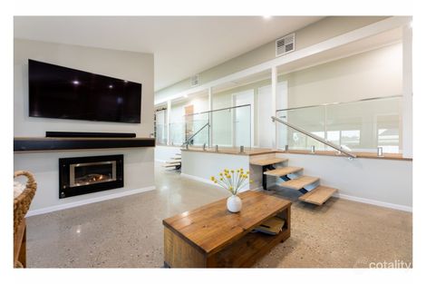 Property photo of 4 Joyce Place Lavington NSW 2641