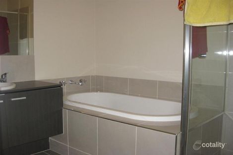 Property photo of 63 Thoresby Circuit Craigieburn VIC 3064