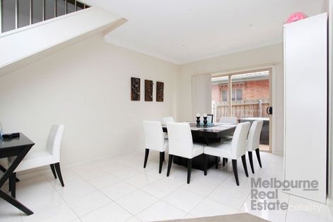 Property photo of 2/135 Waverley Road Chadstone VIC 3148