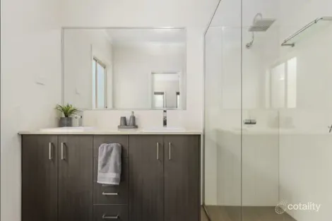 Property photo of 19 Blue Gum Drive Brookfield VIC 3338