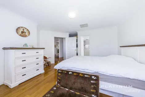Property photo of 11 Cairnsmore Chase Kinross WA 6028
