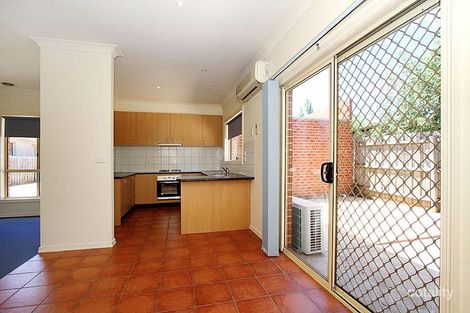 Property photo of 2/130 St Vigeons Road Reservoir VIC 3073