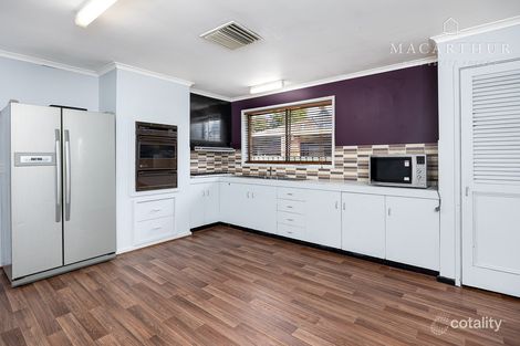 Property photo of 8 Finch Place Mount Austin NSW 2650