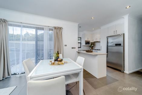 Property photo of 4/11 Mathieson Crescent Weetangera ACT 2614