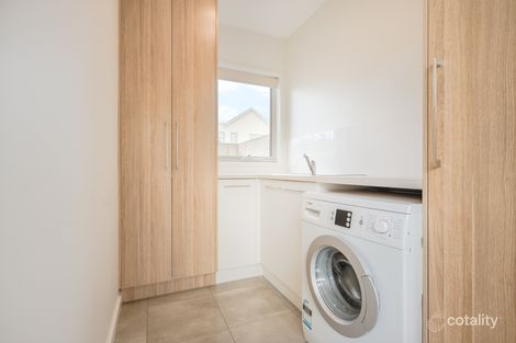 Property photo of 4 Hawick Place Warrnambool VIC 3280