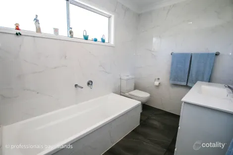 Property photo of 19-21 Wake Street Macleay Island QLD 4184