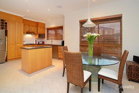 Property photo of 13 Ancona Drive Mill Park VIC 3082