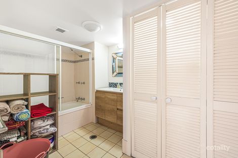 Property photo of 28/5-7 Hill Street Coolangatta QLD 4225