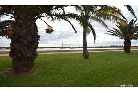 Property photo of 113 Olivia Terrace Carnarvon WA 6701