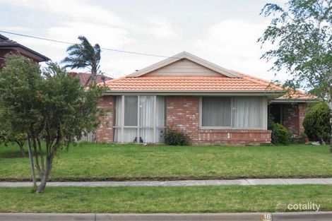 18 Sandalwood Dr, Oakleigh South, VIC 3167