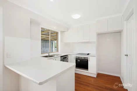 Property photo of 5 Forestgum Grove Regents Park QLD 4118