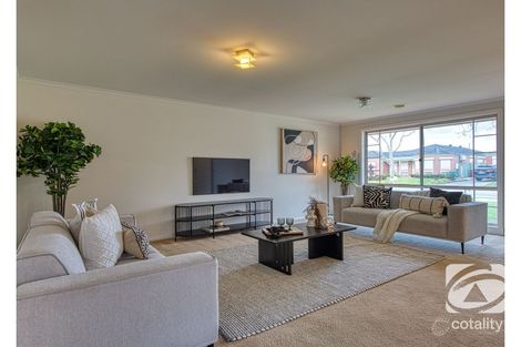 Property photo of 12 Cromford Crescent Narre Warren South VIC 3805