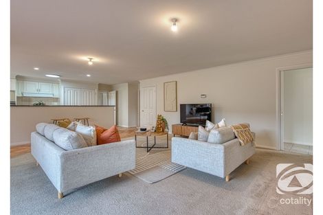 Property photo of 12 Cromford Crescent Narre Warren South VIC 3805