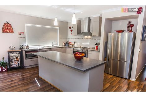 Property photo of 10 Moxie Road Craigieburn VIC 3064