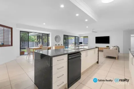 Property photo of 2 Lyndhurst Place Thornlands QLD 4164