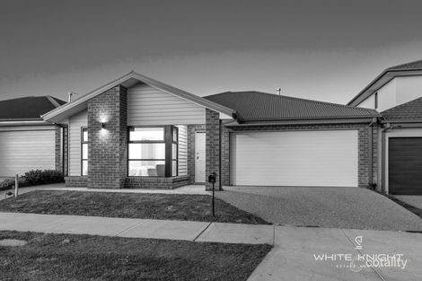 Property photo of 9 Mamic Boulevard Fraser Rise VIC 3336