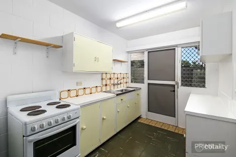 Property photo of 2/17 Gloucester Road Buderim QLD 4556