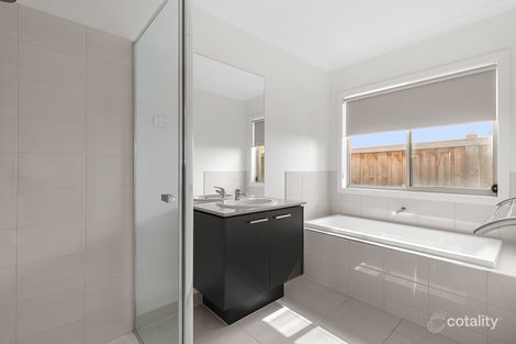 Property photo of 27 Baycrest Drive Point Cook VIC 3030