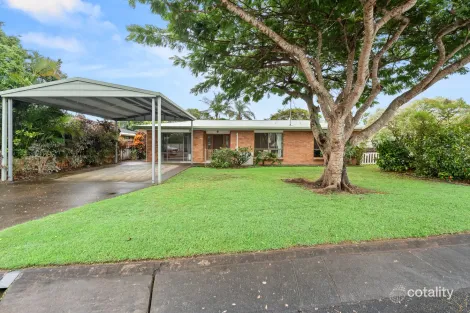 41 South St, Urangan, QLD 4655