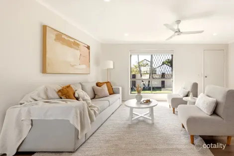 8 Picasso Ct, Rothwell, QLD 4022