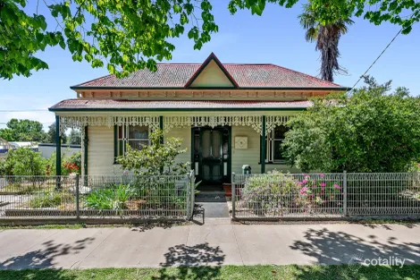 8 Maple St, Golden Square, VIC 3555