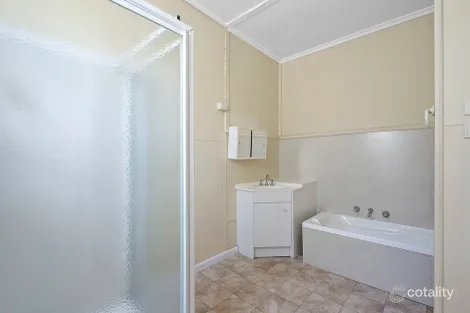 Property photo of 8 Maple Street Golden Square VIC 3555