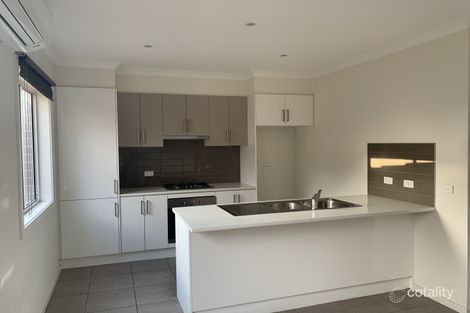Property photo of 1/30 Collenso Street Sunshine West VIC 3020
