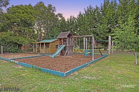 Property photo of 52 Ewing Drive Romsey VIC 3434