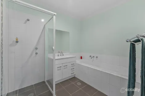 Property photo of 24/18-36 Constance Stone Street Macgregor ACT 2615