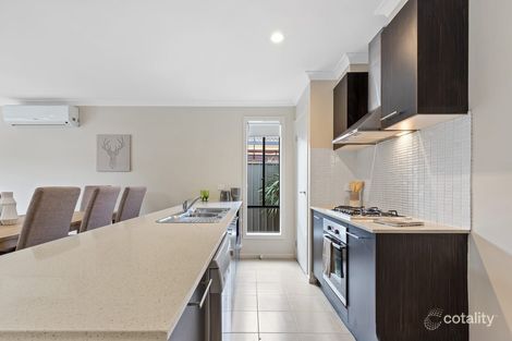 Property photo of 98 Kinglake Drive Manor Lakes VIC 3024