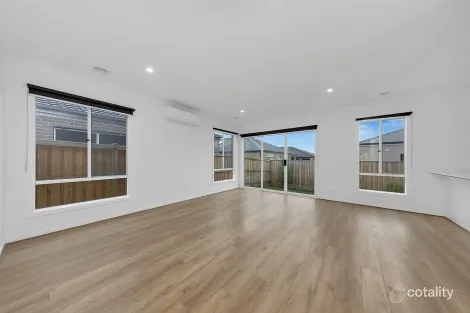 Property photo of 5 Ringtail Place Beveridge VIC 3753