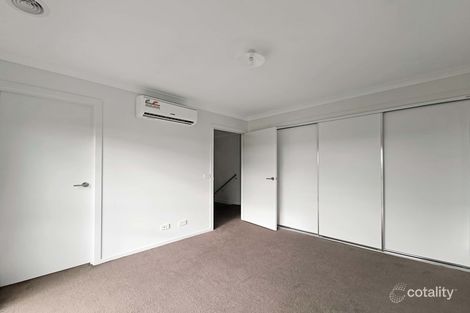 Property photo of 17 Dovetail Walk Tarneit VIC 3029