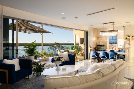 3/2 Havana Way, Paradise Point, QLD 4216