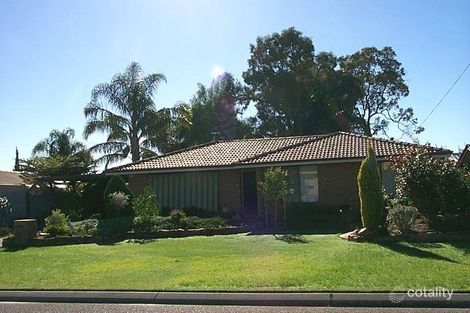 4 Ravenslea Dr, Parkwood, WA 6147