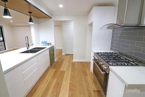 Property photo of 2/82-84 Tram Road Doncaster VIC 3108