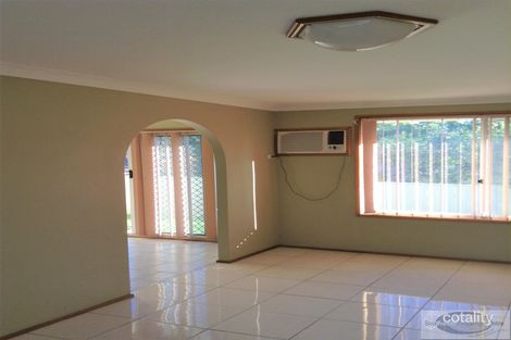 Property photo of 17 Glenella Way Minto NSW 2566