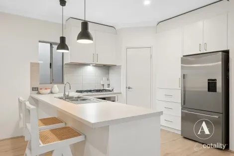 2 Wolfson Way, Piara Waters, WA 6112