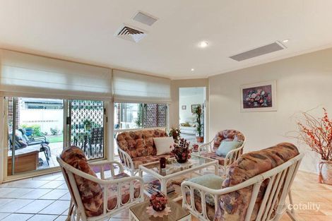 Property photo of 38 Greenway Drive West Hoxton NSW 2171
