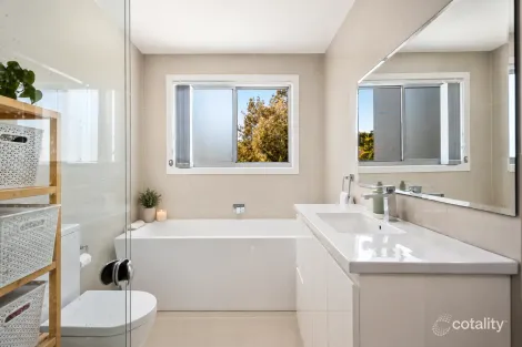 Property photo of 2 Troon Avenue Shell Cove NSW 2529