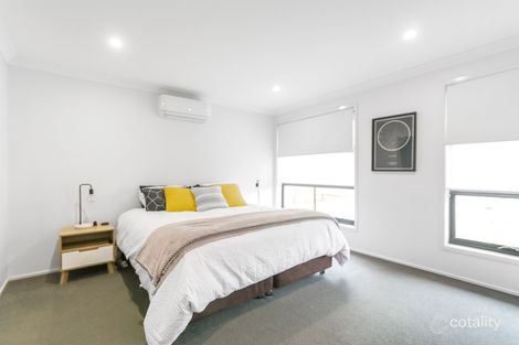 Property photo of 16 Sirocco Drive Wadalba NSW 2259