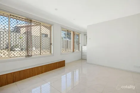 Property photo of 1 Snipe Close Hinchinbrook NSW 2168
