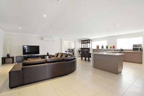 Property photo of 8 Enright Parade Point Cook VIC 3030