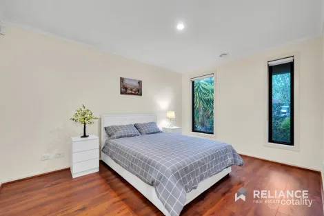 Property photo of 5 Pier Way Point Cook VIC 3030