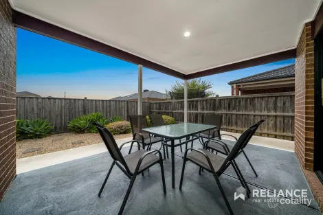 Property photo of 5 Pier Way Point Cook VIC 3030