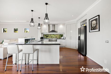 Property photo of 15 Valley Park Drive Mooroolbark VIC 3138