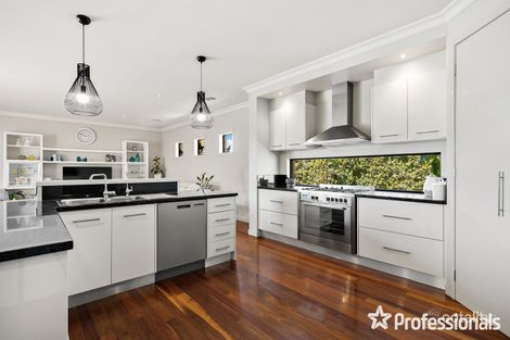 Property photo of 15 Valley Park Drive Mooroolbark VIC 3138