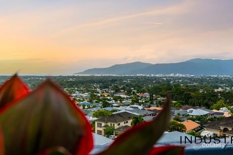 Property photo of 5 Hussar Close Kanimbla QLD 4870