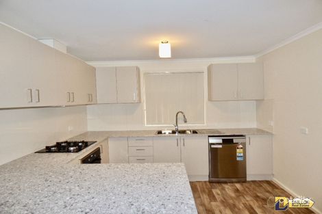 Property photo of 8 Podargus Place Ingleburn NSW 2565
